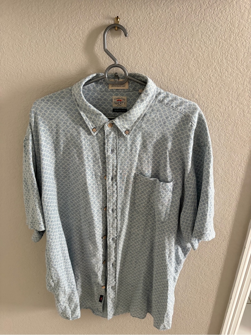Faherty Light Blue Patterned Short Sleeve button down Men’s Shirt XXL - Picture 2 of 3